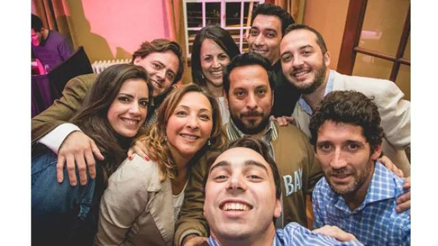 "En esta selfie quiero salir yo también", sugirió Ezequiel Marcellini, fotógrafo de IN.