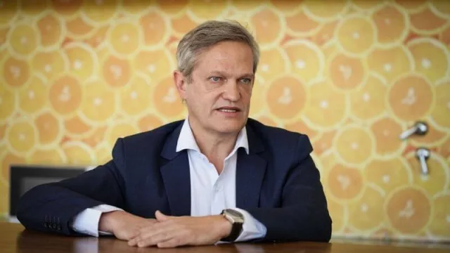 “Mucho tiempo estuvimos detrás de los clientes y hoy tenemos los clientes y nos cuesta cubrir los puestos”.