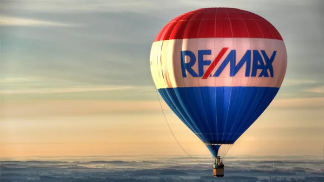 El globo de ReMax aterriza en Montevideo