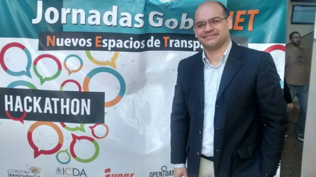 Si Mestre fuera intendente en Chile le descontarían 50% del sueldo (mala nota en Gobierno Abierto)