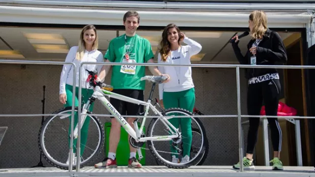 También hubo sorteos para los participantes de la “maratón”.