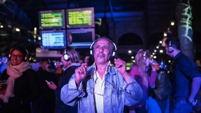 La mayor parte de las obras de la duodécima edición de la Nuit Blanche son creaciones originales realizadas in situ por los artistas invitados