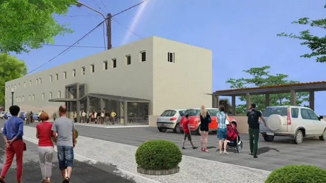 El emprendimiento tiene un amplio estacionamiento propio.