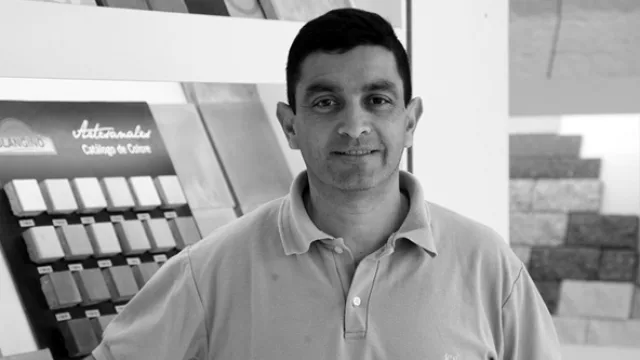 Luis Cardozo, gerente administrativo