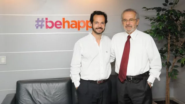 Néstor y Sebastián García Díaz, al frente del Grupo Oxford.