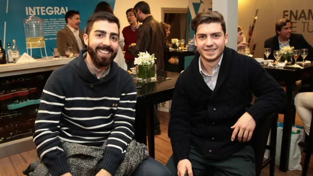 “No sufra más…use Paclin”. los hermanos Adolfo y Roberto Haefeli , gerente de Finanzas y de Producción, respectivamente, de pinturerías Paclín.