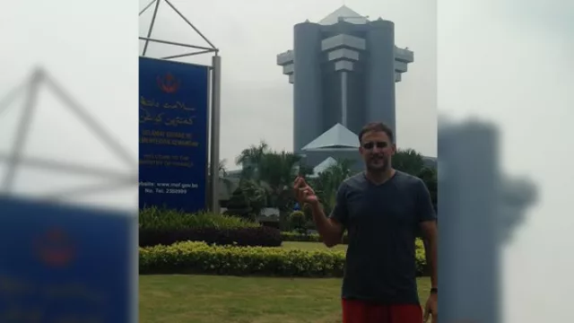 Desde Brunei nos cuenta del edificio más alto (que es más alto que la Torre Ángela)