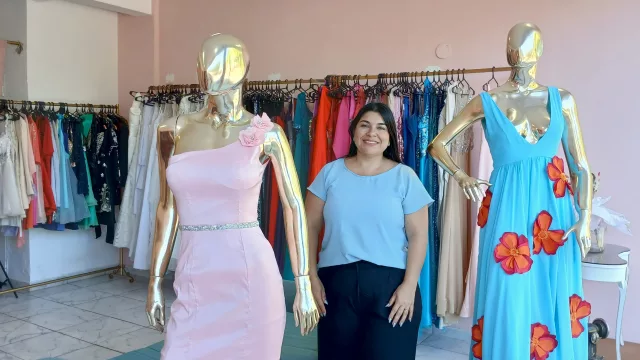 El país rendido a los pies de la diseñadora caroyense (Cintia Durán vistió a Juanita Viale y ahora prepara su show junto a Roberto Piazza)