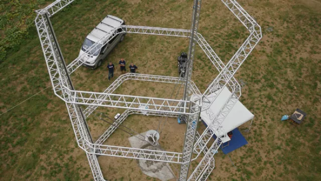 La impresora tiene 12 metros de alto.