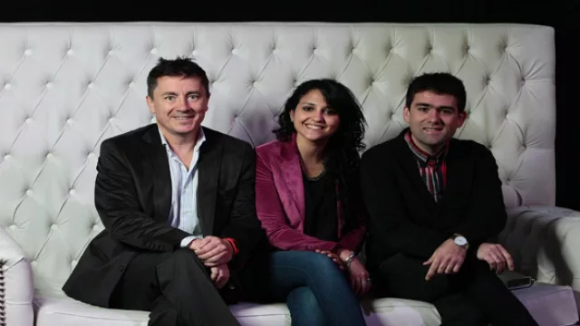  Iñigo Biain, Marianella Russo e Ignacio Etchepare de InfoNegocios preparados desde temprano para el desayuno presentación para agencias.