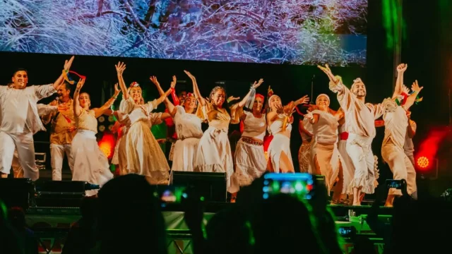 Alta Gracia se viste de mundo: comenzó el Encuentro Anual de Colectividades (29 carpas, shows y cinco noches a puro sabor y cultura)