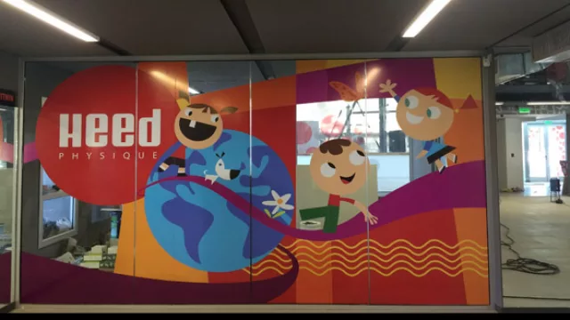 Una guardería para que los niños se diviertan mientras los papis y mamis entrenan.