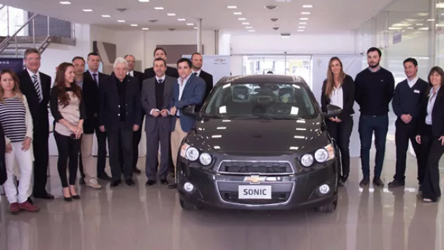 General Motors Argentina y Maipu Chevrolet donaron un Sonic a la Fundación Santo Domingo