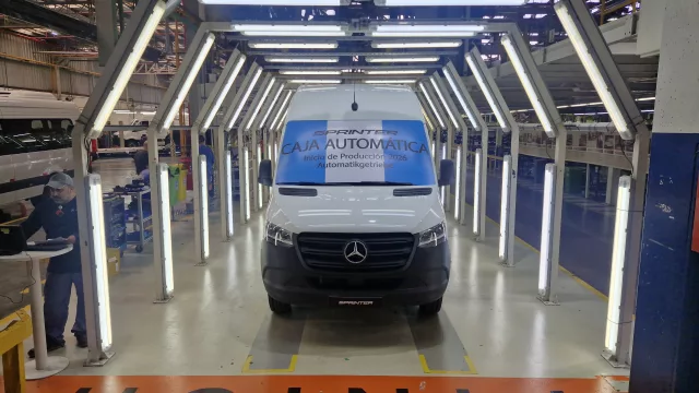 Mercedes-Benz inicia la producción de la Sprinter automática en Argentina