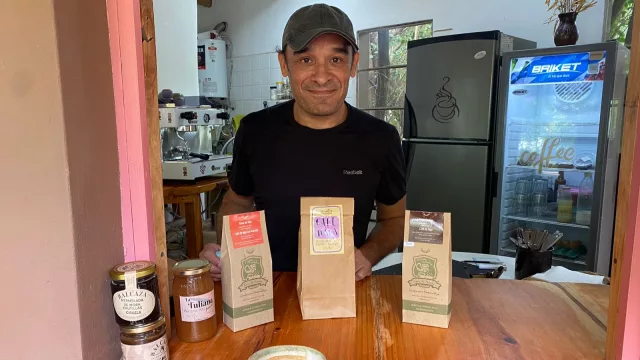 Café de higo, tusca y algarroba: la propuesta de Luna Pagana, la cafetería que convierte sabores del monte en bebidas