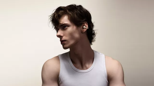 Decile chau a tus auriculares que se caen y molestan: mirá los Huawei FreeClip (hasta 32 horas de batería)