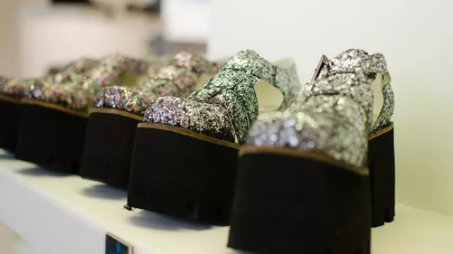 Brillo para usar de noche como de día.