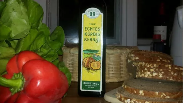 "Kürbiskernoil", el aceite de semillas de zapallo, que Virgina Perez comparte con nosotros desde Austria.