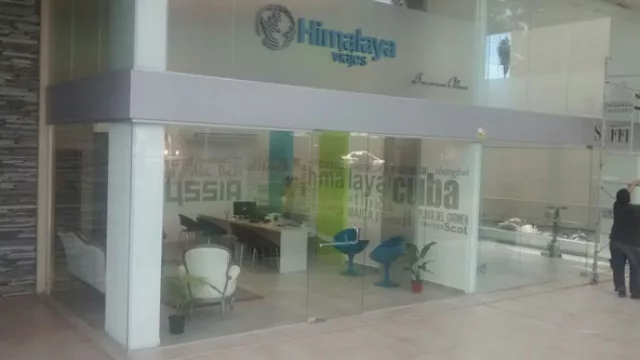 Himalaya Business Class abre en el Cerro (atendida por su propia dueña)