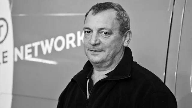 Roberto Sánchez, Courier