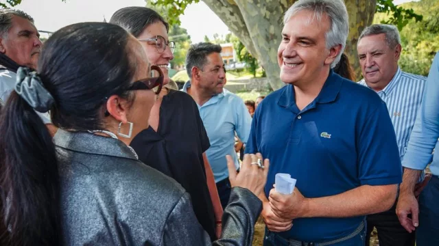 Llaryora en Santa Rosa puso en valor la obra del puente y anunció rotondas en Rumipal y más obras de conectividad