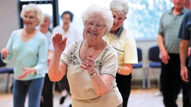 Geriátricos de lujo ya cuestan $ 25.000 (hacia una Córdoba con un millón de adultos mayores)