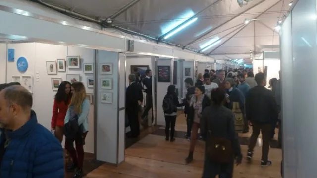 El primer día de Mercado de Arte contó con gran cantidad de público.