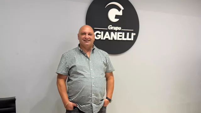 Empezó en la casa de su mamá y hoy su distribuidora tiene ocho sucursales