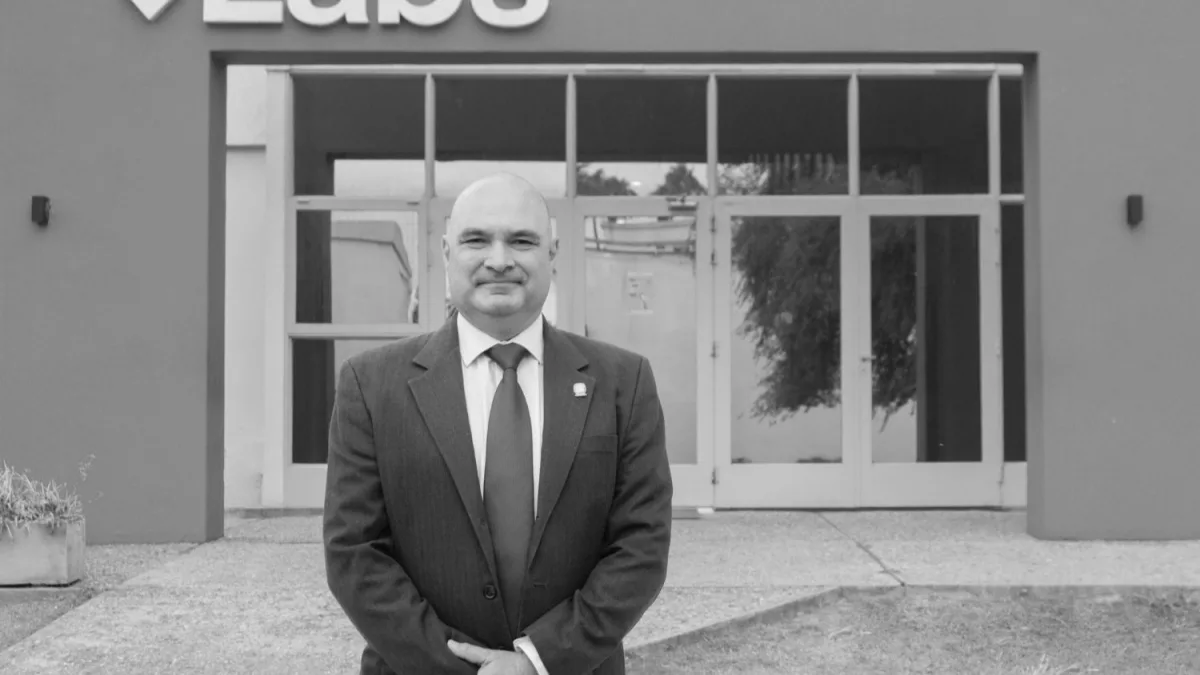 Gabriel Raya Tonetti asume como rector de la Universidad Blas Pascal ...