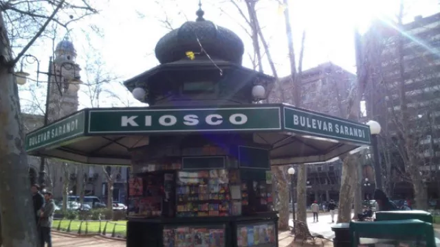 Un kiosco en Bulevar Sarandí, en Montevideo.