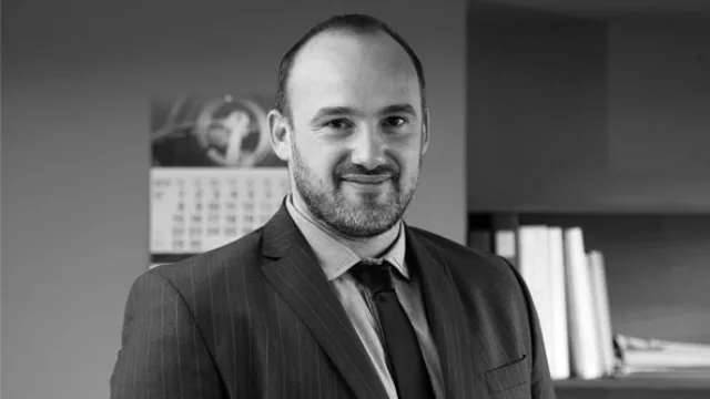 Ariel Gustavo Vignola, sales executive