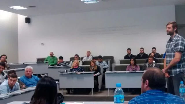 Oberto presentó la Diplo de Gerenciamiento Deportivo que arranca el 21 en la UES 21.