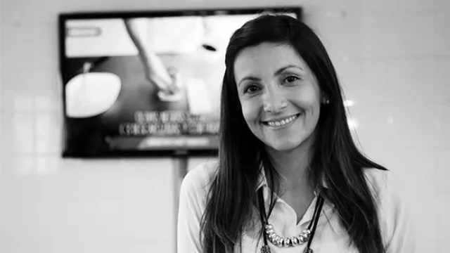 Gabriela Escudero, Gerente administrativa