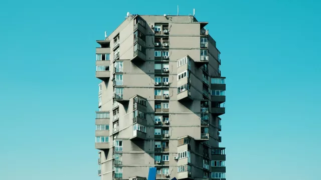 Hormigón sin maquillaje: el brutalismo, de solución de posguerra a lenguaje que divide aguas