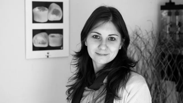 Melisa Stap, recepcionista