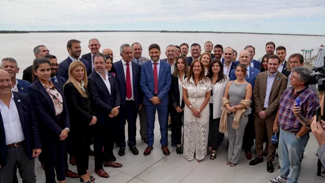 Pullaro y Scioli inauguraron el CFT: "Rosario está volviendo a ser lo que era para la Argentina"