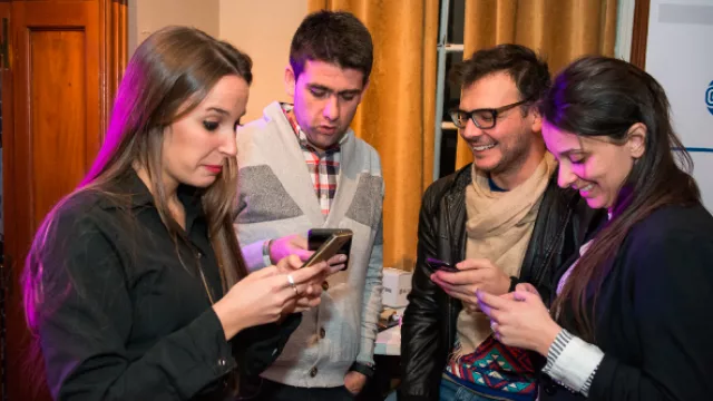 La foto se sube al Facebook de Mariani Servicios Gastronómicos, ahí te etiquetas y participás de un sorteo :)