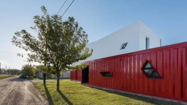Sólo dos containers componen la casa.