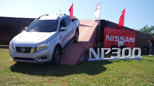 Nissan presentó la NP300 (adaptada al suelo local)
