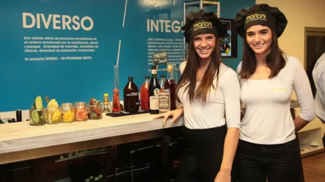 La simpatía de las Mariani´s Girls, siempre divirtiendo a la concurrencia con juegos y posteos en Facebook.