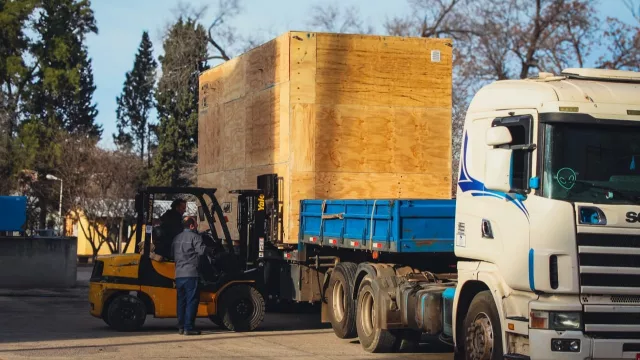 FAdeA suma exportaciones con Embraer (ya realizó 21 envíos en 2025 para el C-390 Millennium)