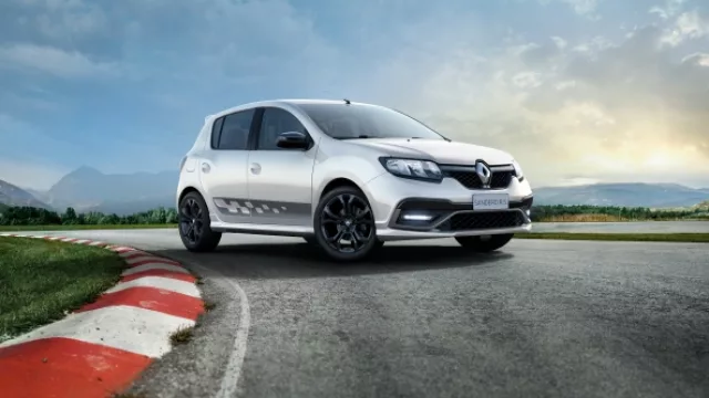 Un fierrazo: el Sandero RS 2.0, un rescate a la tradición deportiva de Renault