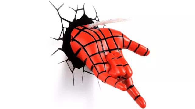 Una lámpara al mejor estilo Hombre Araña.