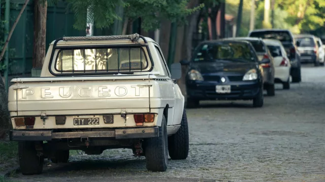 La flota vehicular argentina casi llega a los 16.000.000 de unidades y 10,1% está en Córdoba (solo el 0,5% es electrificado)