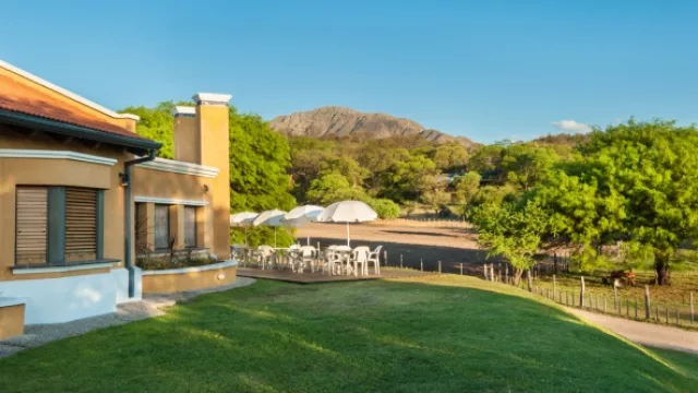 El 44 te regala un estuche de vinos Santa Julia