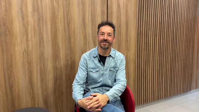 De Bell Ville al escenario inesperado: cómo Eduardo Pelletti convirtió un piano en una experiencia disruptiva