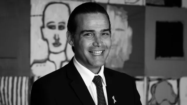 Erik Debarre, gerente general.