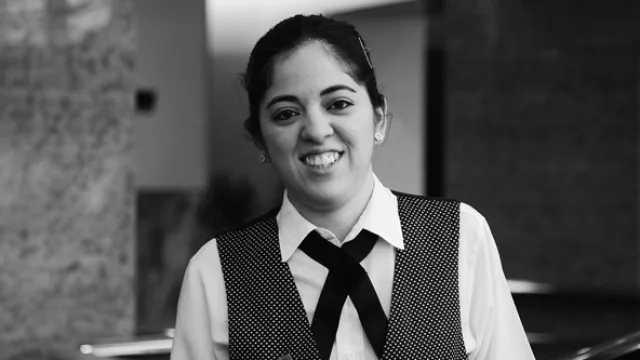 Natalia Moyano, mozo, bar y restaurante 