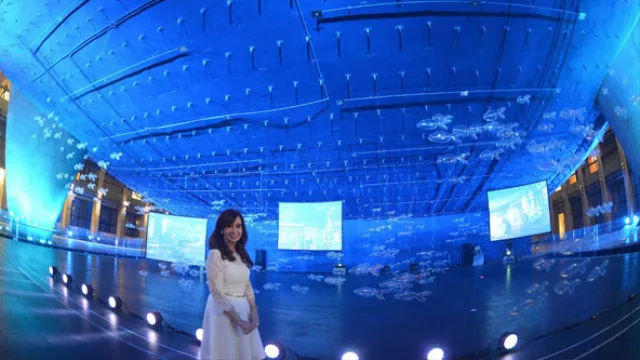 Cristina en “La Ballena Azul”, espacio del Centro Cultural (Foto de DyN).