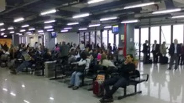 Levantan asamblea en Aeroparque y Ezeiza